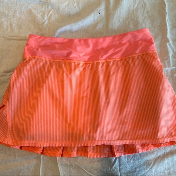 Lululemon striped Run Pacesetter skort, bright coral, ruffled/tiered, activewear - Picture 1 of 8